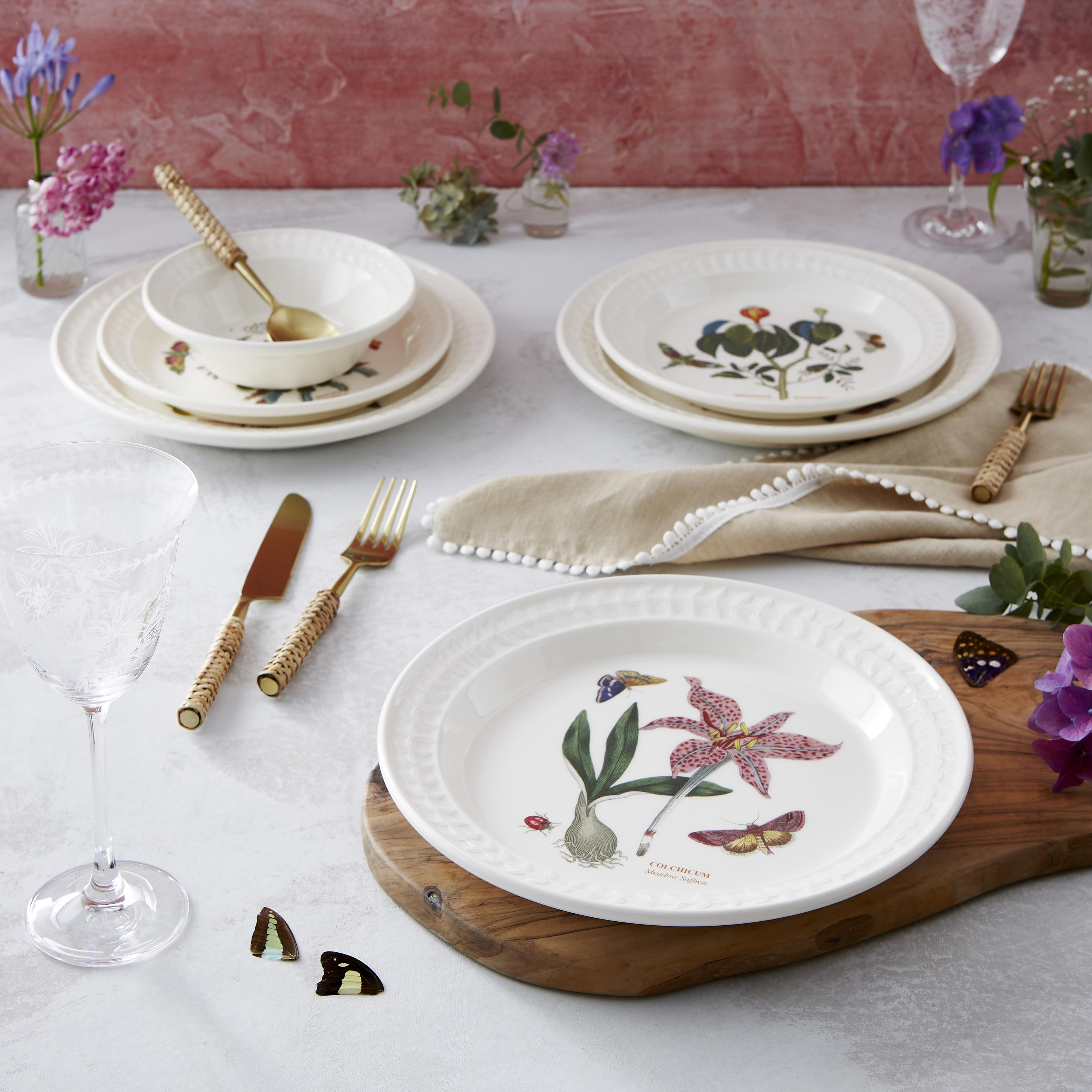 Botanic Garden Harmony Papilio Dinner Plates Set of 4 (Assorted) image number null